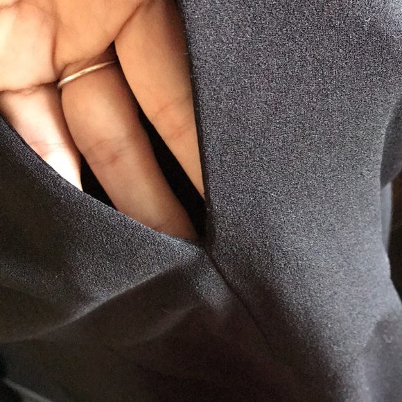 MISSGUIDED Plunging Neckline Dress - Picture 4 of 6